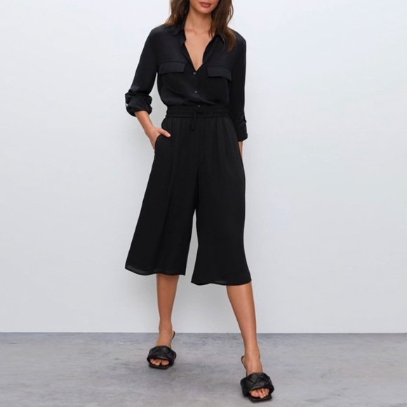 Aritzia Pants - BABATON | black cropped wide-legged culotte pants